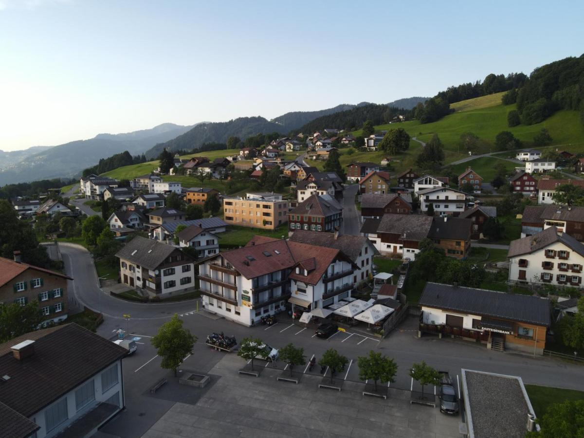 Ubersaxen Gasthaus Krone מראה חיצוני תמונה