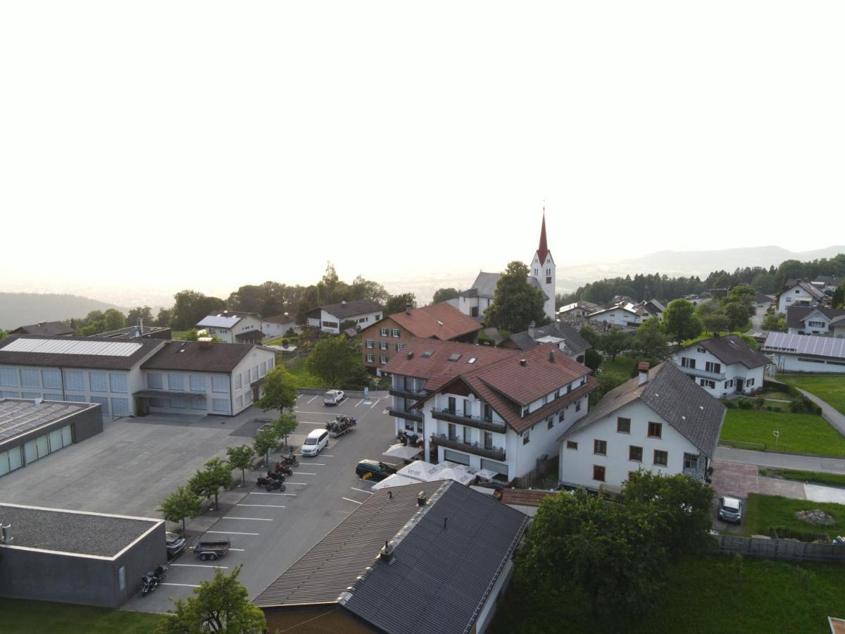 Ubersaxen Gasthaus Krone מראה חיצוני תמונה